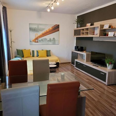 Zentral Gelegene, Sehr Ruhige Und Helle Wohnung Грац Екстер'єр фото