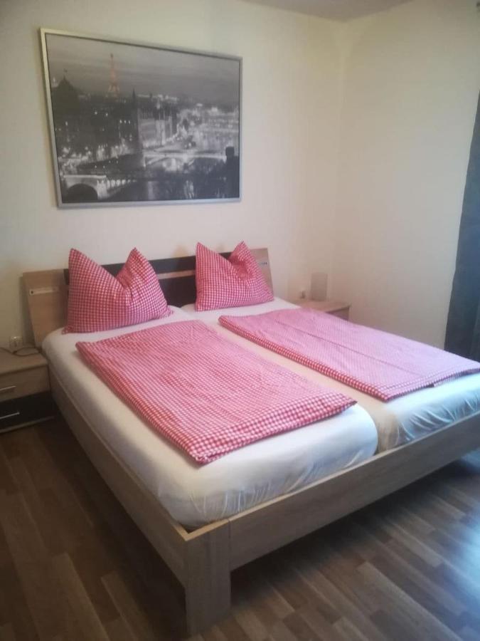 Zentral Gelegene, Sehr Ruhige Und Helle Wohnung Грац Екстер'єр фото