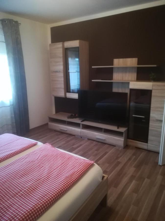 Zentral Gelegene, Sehr Ruhige Und Helle Wohnung Грац Екстер'єр фото
